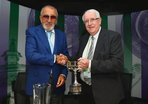Ion Țiriac a fost premiat la Wimbledon! Stă lângă Năstase, Djokovici și Federer!