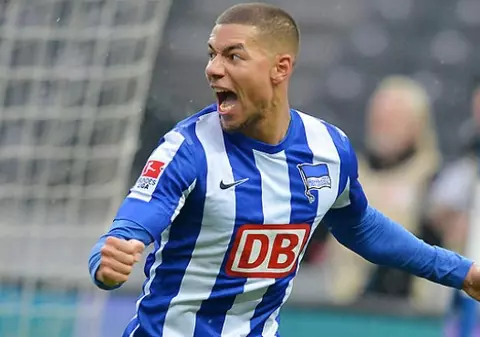 Gol de senzaţie marcat de Marcel Ndjeng. Te uiţi şi nu-ţi vine să crezi / VIDEO