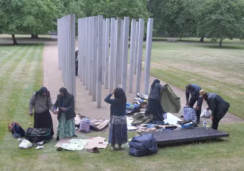 Romii din România şi-au instalat tabăra în Hyde Park