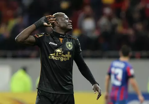 N'Doye nu a fost lăsat să intre în Turcia! Mijlocaşul de la ASA a revenit de urgenţă în România