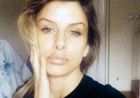 Fostă miss Bosnia, fan al Croației, acuzată de cinci crime / GALERIE FOTO