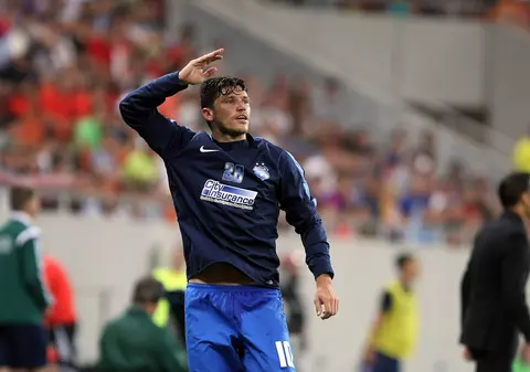 Cristi Tănase le-a transmis un mesaj fanilor care l-au înjurat în ultimul timp la Steaua: ”Șase ani în care m-am maturizat!”