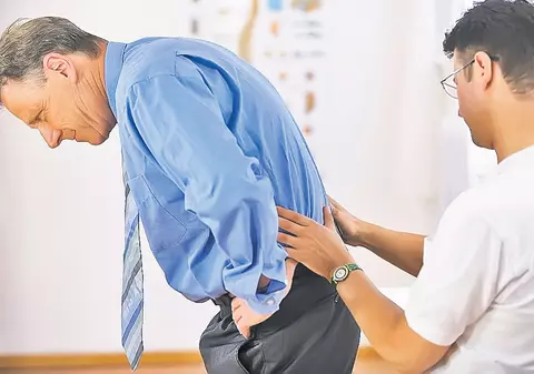 Nu neglijaţi durerile de spate! Studii recente arată că 80% din români suferă de afecţiuni ale coloanei