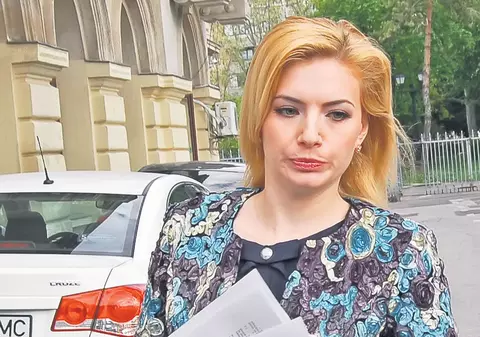 Nichita s-a făcut preș în fața amantei: «Sunt omul care vrea să stea la picioarele tale, chiar dacă îi dai cu piciorul»