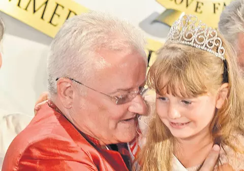 Lecţie pentru Moni. Iri pregăteşte o vacanţă culturală pentru Irina