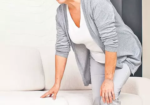 Ai grijă să nu cazi! Cum eviţi cel mai frecvent accident al vârstei a treia