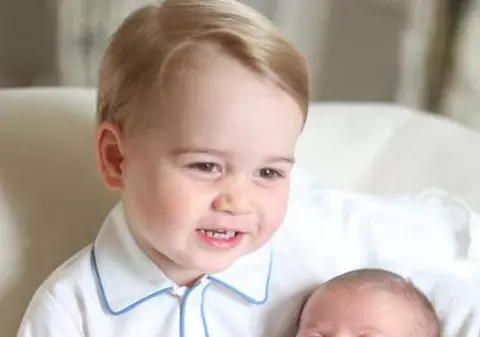 Prințul George minte în legătură cu vârsta lui. Vezi câți ani spune că are!