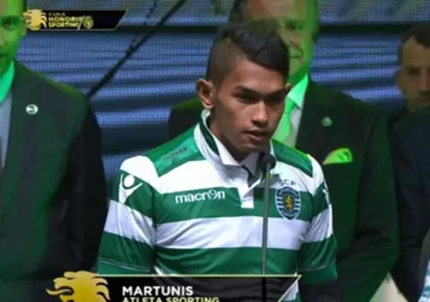 Minunea din Indonezia! Cât noroc a putut să îi poarte unui puști un tricou! 