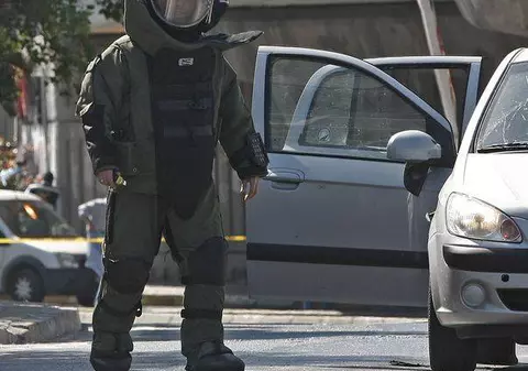 Militari turci ucişi într-un atentat cu maşină capcană 