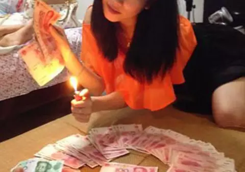 Cum se laudă beizadelele din China cu averea moştenită de la părinţi