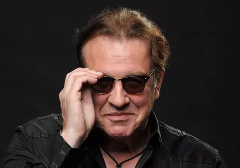 Gabriel Cotabiţă a fost EXTERNAT. Spitalul Elias: Cântăreţul îşi va continua recuperarea în ambulatoriu