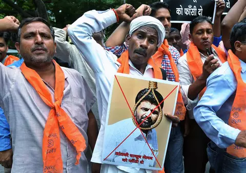 L-au spânzurat! Unul dintre organizatorii atentatelor din Bumbai a fost executat