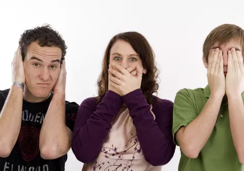 Peste 80% dintre români fac aceste greșeli de vorbire. Te numeri printre ei?