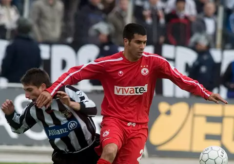 Hristo Zlatinski a fost prezentat la CSU Craiova. Are numărul 23