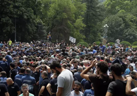 Georgienii s-au călcat în picioare să cumpere bilete la Supercupa Europei / FOTO&VIDEO