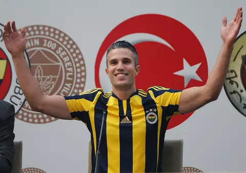 Van Persie a venit cu copiii la prezentarea la Fener / GALERIE FOTO&VIDEO