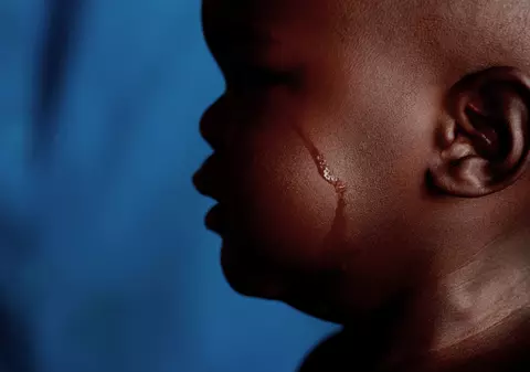 "Dacă eşti tăiată, nu vei mai fi o curvă în căutare de bărbaţi". Mărturia incredibilă a unei femei care mutilează genital tinere