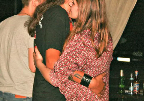 Pe el îl vezi mereu la televizor! Însă puțini știu ce femeie frumoasă a devenit fiica lui!