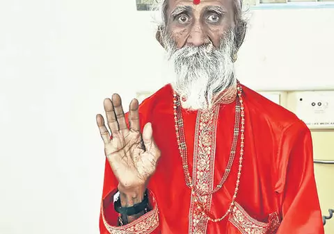 N-a mâncat și n-a băut nimic de 75 de ani! Trăiește doar cu aer!