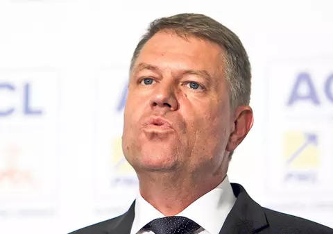 IOHANNIS îi ţine partea lui OPREA în disputa cu PONTA despre salarizarea demnitarilor: "Am discutat de multe ori cu premierul, la INIŢIATIVA ACESTUIA"