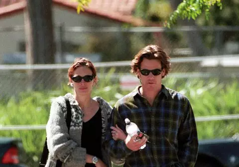 I-a spus 'Adio'! Julia Roberts divorțează de Danny Moder