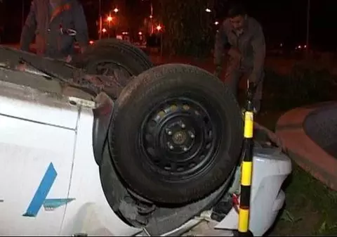 O tânără din Botoșani a ajuns la spital după ce i-a subtilizat mașina soțului