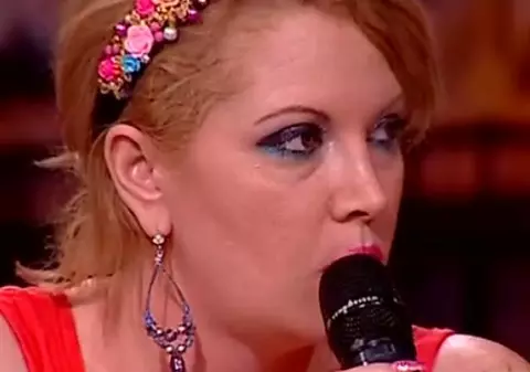 CUTREMURĂTOR! Oana Lis: "Am fost VIOLATĂ timp de 2 ani de tatăl meu. Îmi spunea că e normal, că aşa fac taţii cu fetele lor"