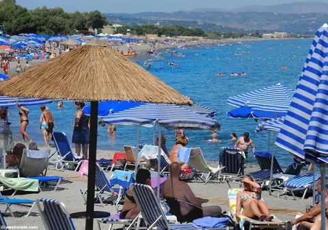 SITUAȚIE GRAVĂ în Grecia. Ce trebuie să știi dacă pleci în VACANȚĂ acolo