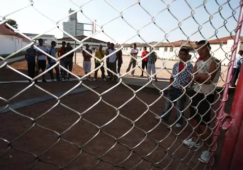 Fost director de penitenciar trimis în judecată pentru luare de mită