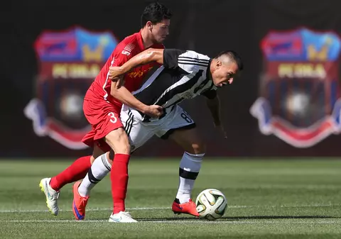 Au și ei ”bizonul” lor! Bulgarul lui Partizan, posibila adversară a Stelei în turul III preliminar al Ligii , a fost trimis la cură. ^Are 8 kg în plus! Cine e dușmănit de suporteri și cine conduce clubul