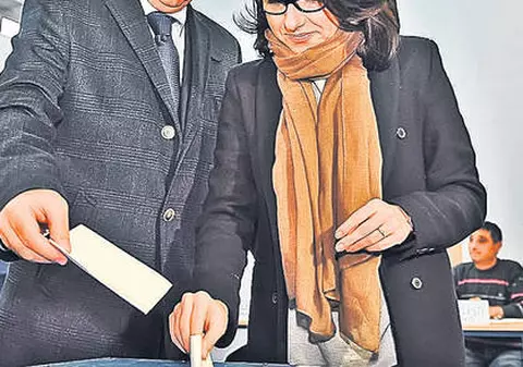 ULUITOR! Vezi ce face Valeriu Zgonea în ziua nunții! s-a căsătorit! Cât frumoasă e soția lui | FOTO