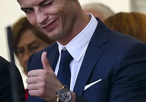 Știrea zile vine din Spania: doi români au furat cupru de la baza sportivă Real Madrid. Într-o zi o să-l fure și pe Ronaldo!