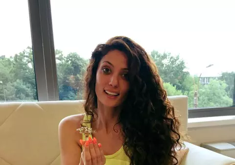 Cream spune ADEVĂRUL despre despărţirea de tatăl copilului ei. Artista dă cărţile pe faţă 