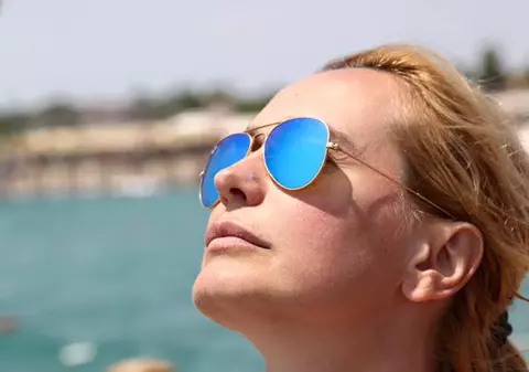 Imagini NEMAIVĂZUTE! Cum arăta Andreea Esca în urmă cu 20 de ani, când lucra la CNN