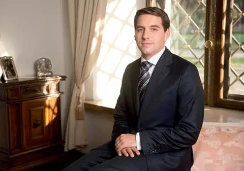 Prima declaraţie a nepotului regelui Mihai, după ce a fost EXCLUS din linia de succesiune la tron: "Decizia este binevenită"