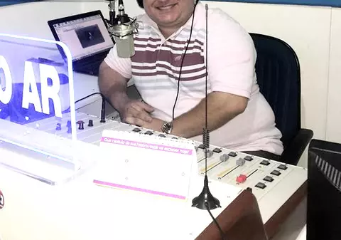 DOLIU în lumea radioului! Un celebru prezentator A FOST UCIS în timpul emisiunii