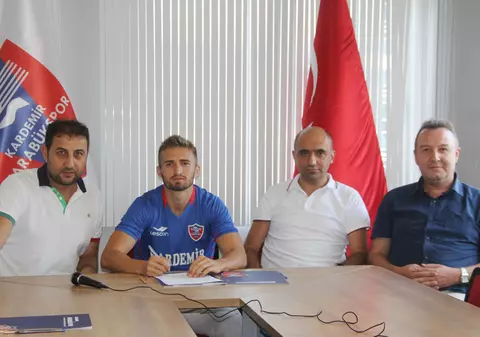 Ionuț Neagu a semnat cu turcii de la Karabuk. Urmează Toto Tamuz / VIDEO