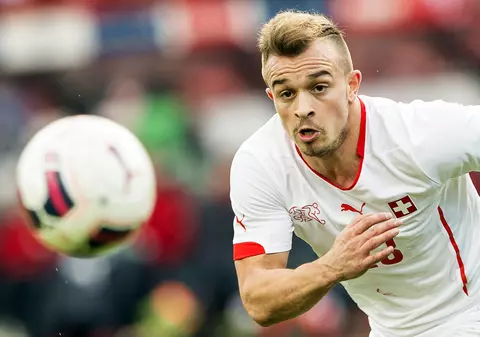 Un fan al lui Stoke City a pierdut un pariu din cauza lui Shaqiri și a plătit cu fundul | FOTO