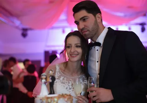 Ana Maria Brânză s-a măritat religios cu Pavel Popescu. Uite-o în rochie de mireasă! | FOTO