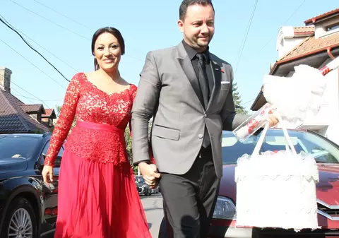 Tradiția nu a fost respectată la botezul fetiței lui Pepe. Ce trebuia să facă Andra | FOTO