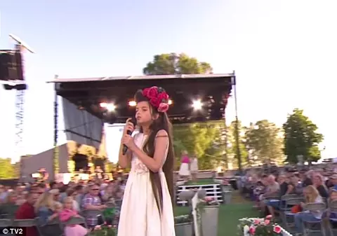 Ea e NOUA Amy Winehouse! La doar opt ani, cântă demențial! VIDEO