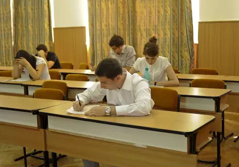 BACALAUREAT 2015 – Sesiunea de TOAMNA | Aproape 70 de candidaţi, eliminaţi la proba Limba şi literatura română
