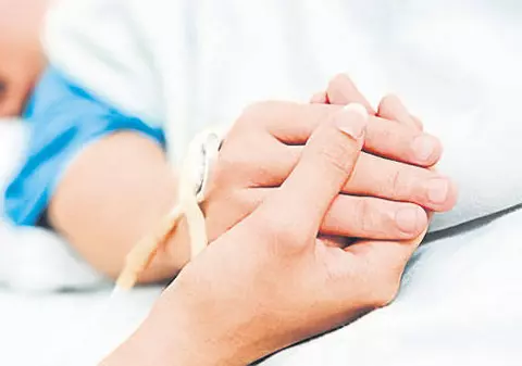 Au inventat TRATAMENTUL PENTRU CANCER, care durează o singură zi!