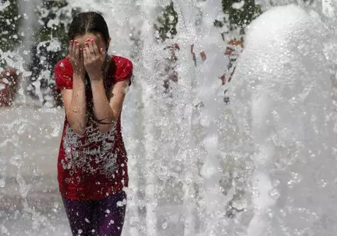 Cod PORTOCALIU de caniculă în cinci județe. Veste bună pentru bucureșteni