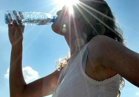 Săptămână CANICULARĂ. Meteorologii au emis cod galben și PORTOCALIU. Disconfort termic deosebit de accentuat