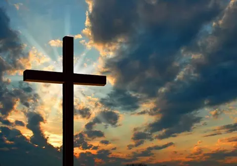 Tu știi care sunt, de fapt, semnificațiile crucii?
