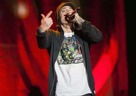 Eminem a stârnit DIN NOU controverse! Vezi ce a făcut artistul de data asta!