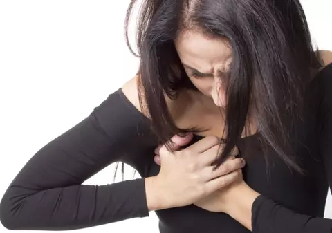 Ce poţi să păţeşti dacă te loveşti la sâni