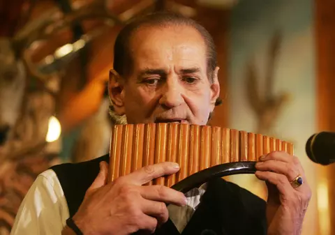 Festivalul lui Zamfir s-a făcut... mare