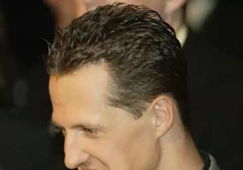 Veşti bune pentru Michael Schumacher. Primele informaţii despre sănătatea campionului, după luni de tăcere